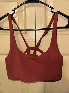 Vuori Yosemite Strappy Back Sports Bra - Size S/M